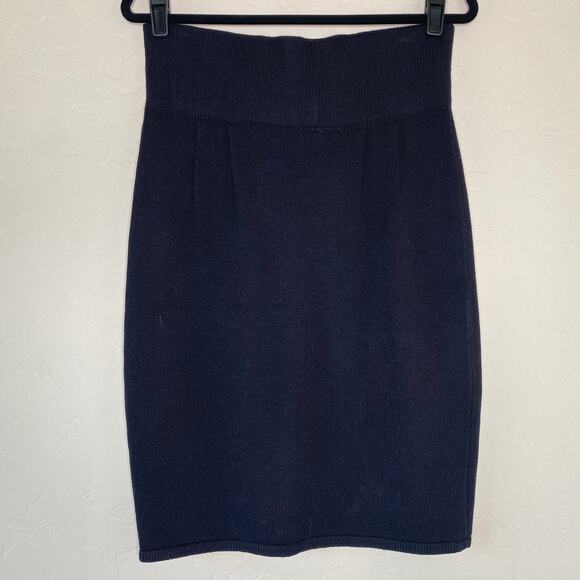 St. John Skene Black Santana Knit Pull On Pencil Skirt Made in USA 8 - Picture 9 of 9